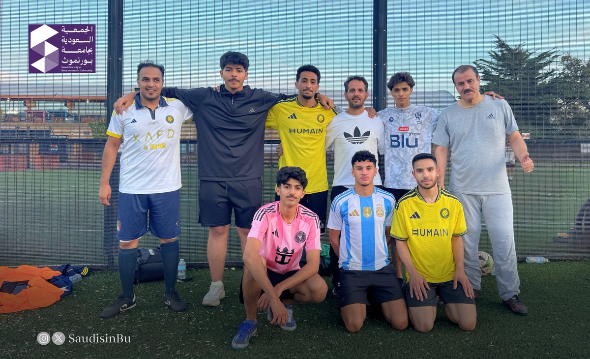 Saudisinbu's tweet photo. في أجواء حماسية، نظّمت الجمعية السعودية بجامعة بورنموث تمرين كرة قدم مساء اليوم الخميس. https://t.co/K6D4mQDgs6