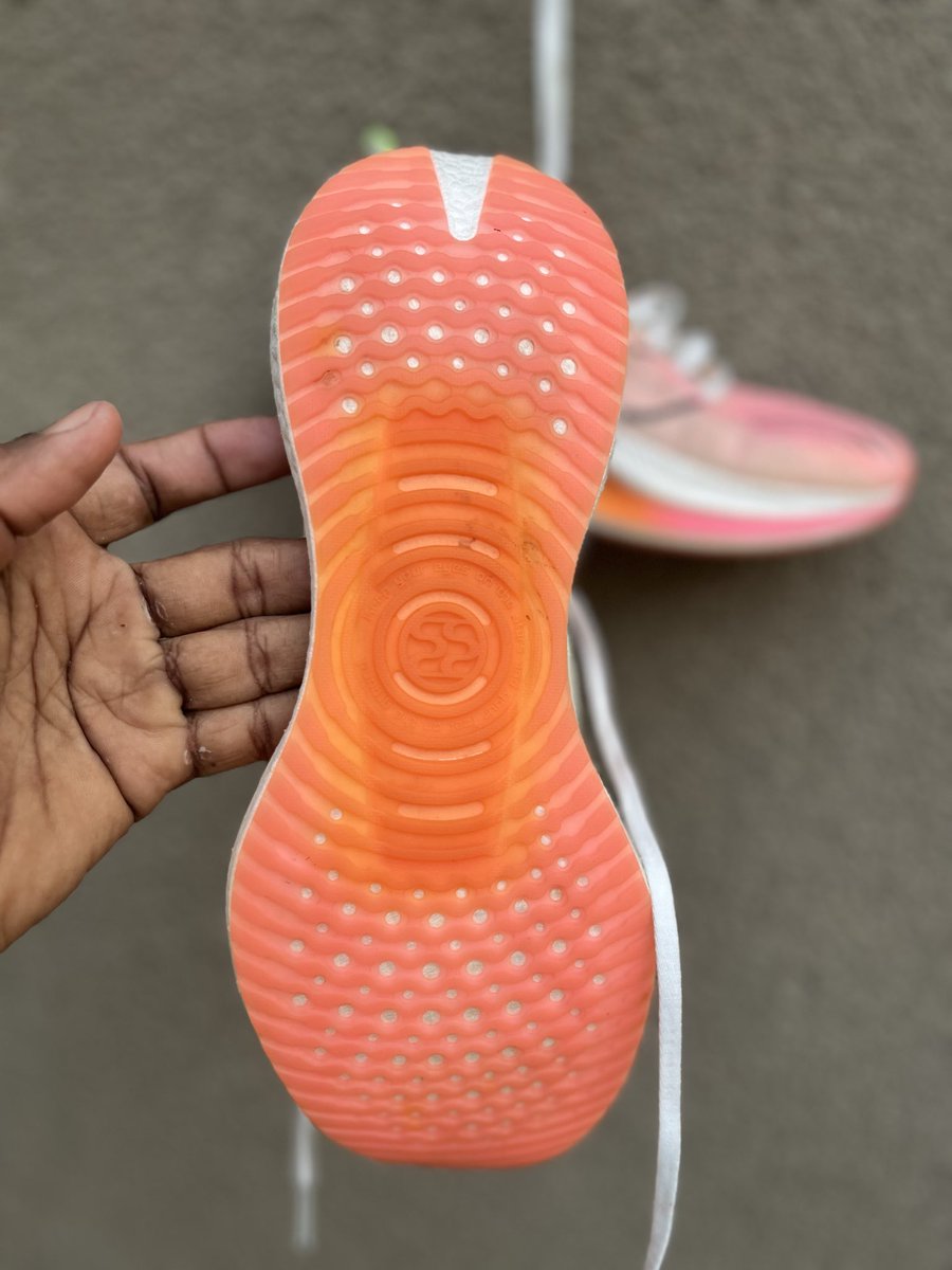 pepacza's tweet photo. Size 43
35,000 tsh 
Mtumba 
☎️0742028730 https://t.co/jhpgMhr8UG