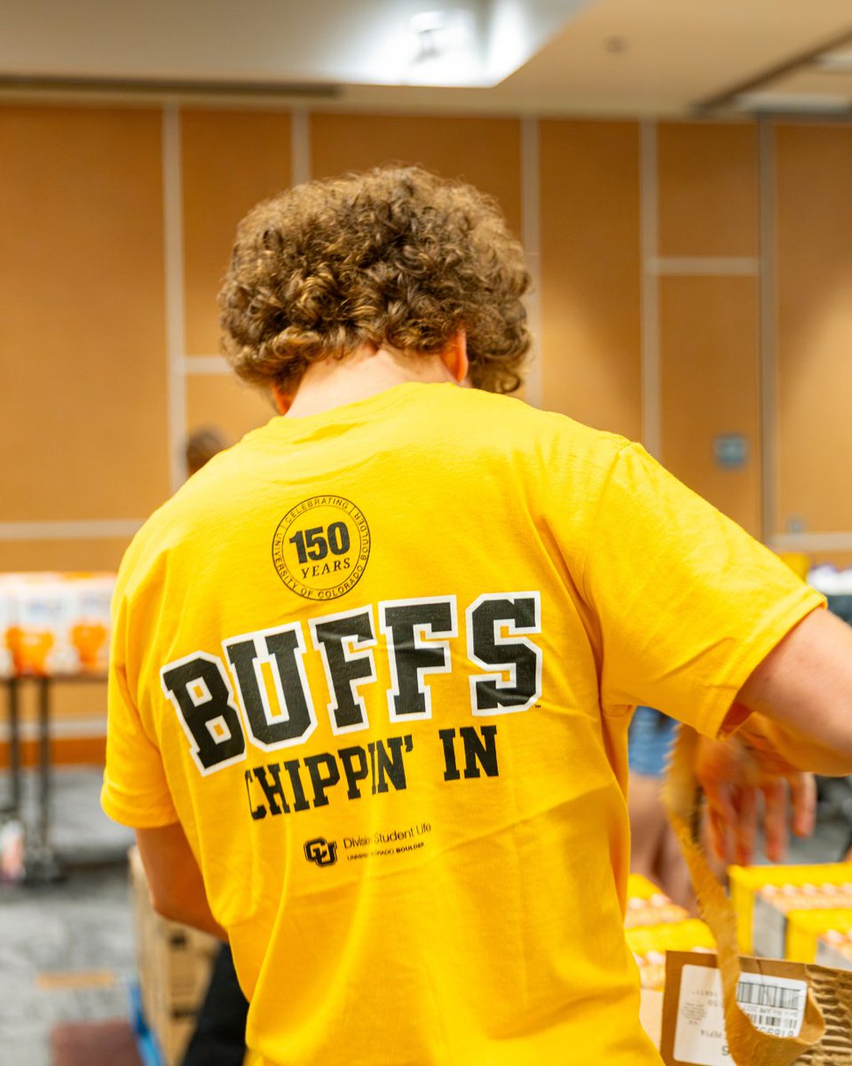 CUBoulderLife's tweet photo. 🤔 You don’t need to know exactly what career you want before you start gaining experience!

⭐ There are many ways to strengthen your resume during college and explore what kind of work interests you. Here are five places to start: https://t.co/YBP3E2kTCz https://t.co/tPLT3cSCpH