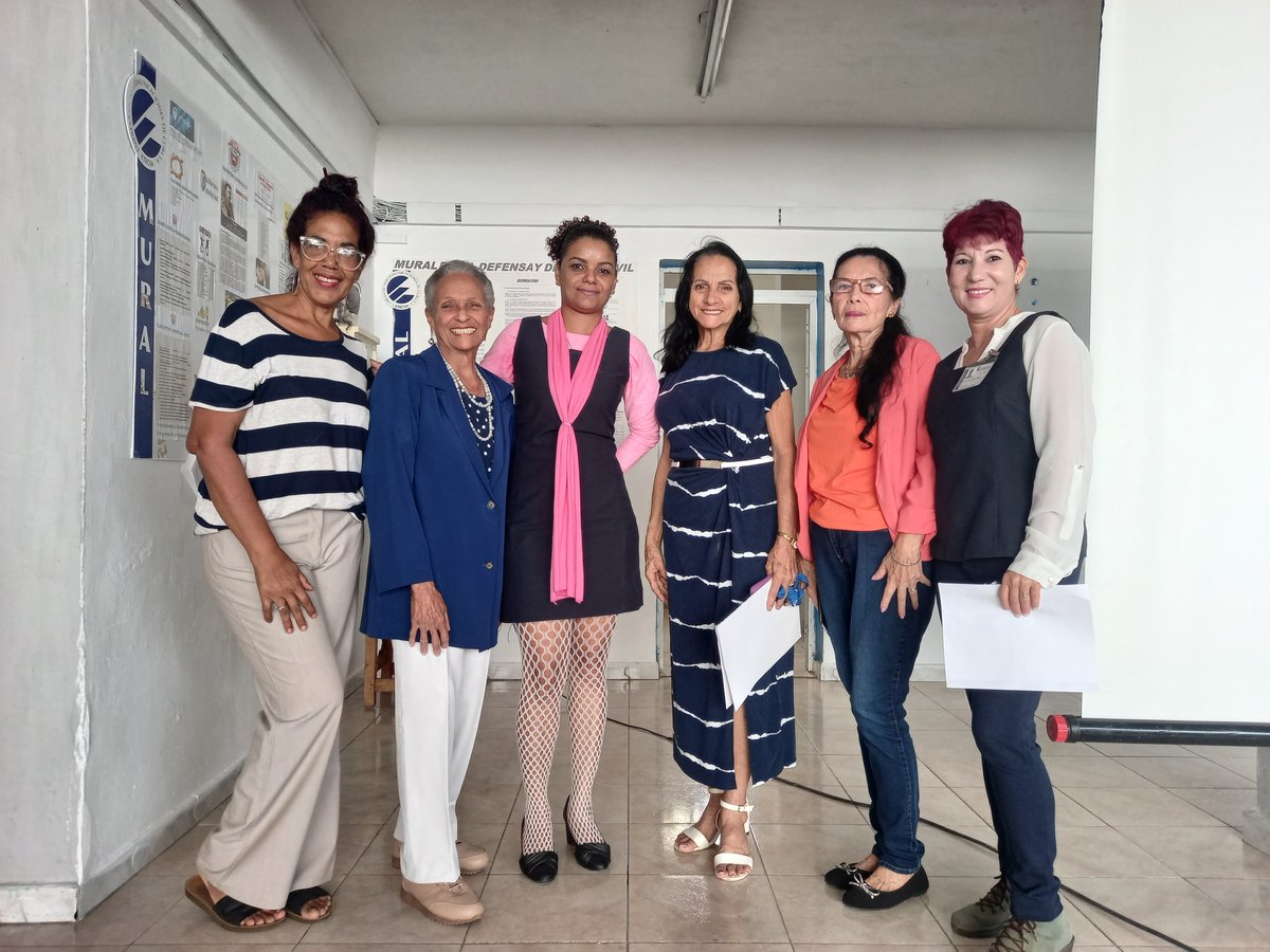 MaydelinRa's tweet photo. Con la presencia de integrantes de la Cátedra del adulto Mayor, se celebró en #Etecsa_Mayabeque, el Día Internacional de las Personas de Edad. 
Reconocimos también a tres trabajadores nuestros con gran experiencia acumulada en años.
#EtecsaConCuba
#Mayabeque https://t.co/AW98KDwVZs
