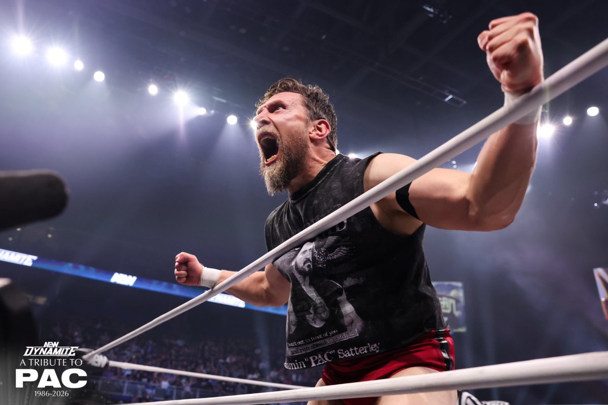 richard93612's tweet photo. ¡Qué foto de @BrayanDanielson! Ayer regreso a #AEW para #AEWDynamite por #AEWonTBS del #TributeToPAC. Fue un programa especial de despida mas emotivo que he visto desde Eddie Guerrero en #WWE.

#AEWenEspañol #AEWOnHBOMax https://t.co/gvXScWOYl7