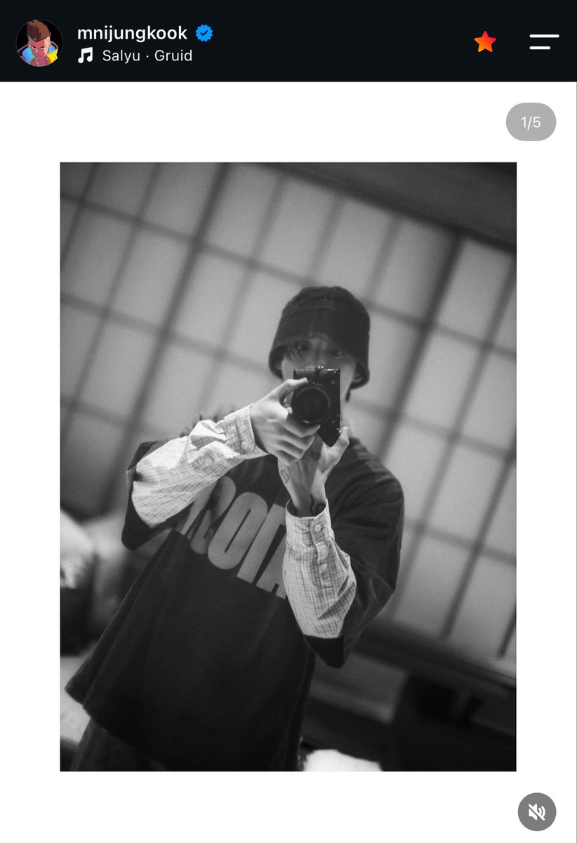 rainbowbts's tweet photo. ISSO NÃO É UM TESTE, TEMOS O PRIMEIRO DUMP DO JUNGKOOK NO FEED DO INSTAGRAM https://t.co/zRp2BvIFdW