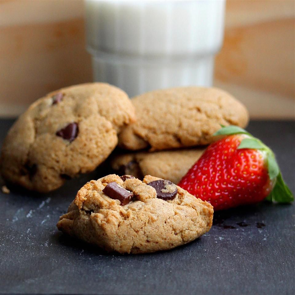 AuroraNeddtfgy's tweet photo. Tarde de antojos! Comparto estas galletas con chispas de chocolate recién salidas del horno  Alguien quiere unirse， https://t.co/g7YjKBFRQX