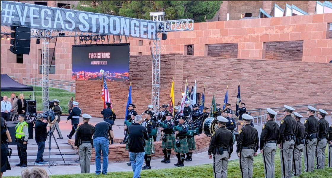 FBILasVegas's tweet photo. This morning we gathered to remember those we lost and the lives changed forever on October 1, 2017. We carry their memory forward, proving that our city is forever #VegasStrong. https://t.co/UtuWTb9tp0