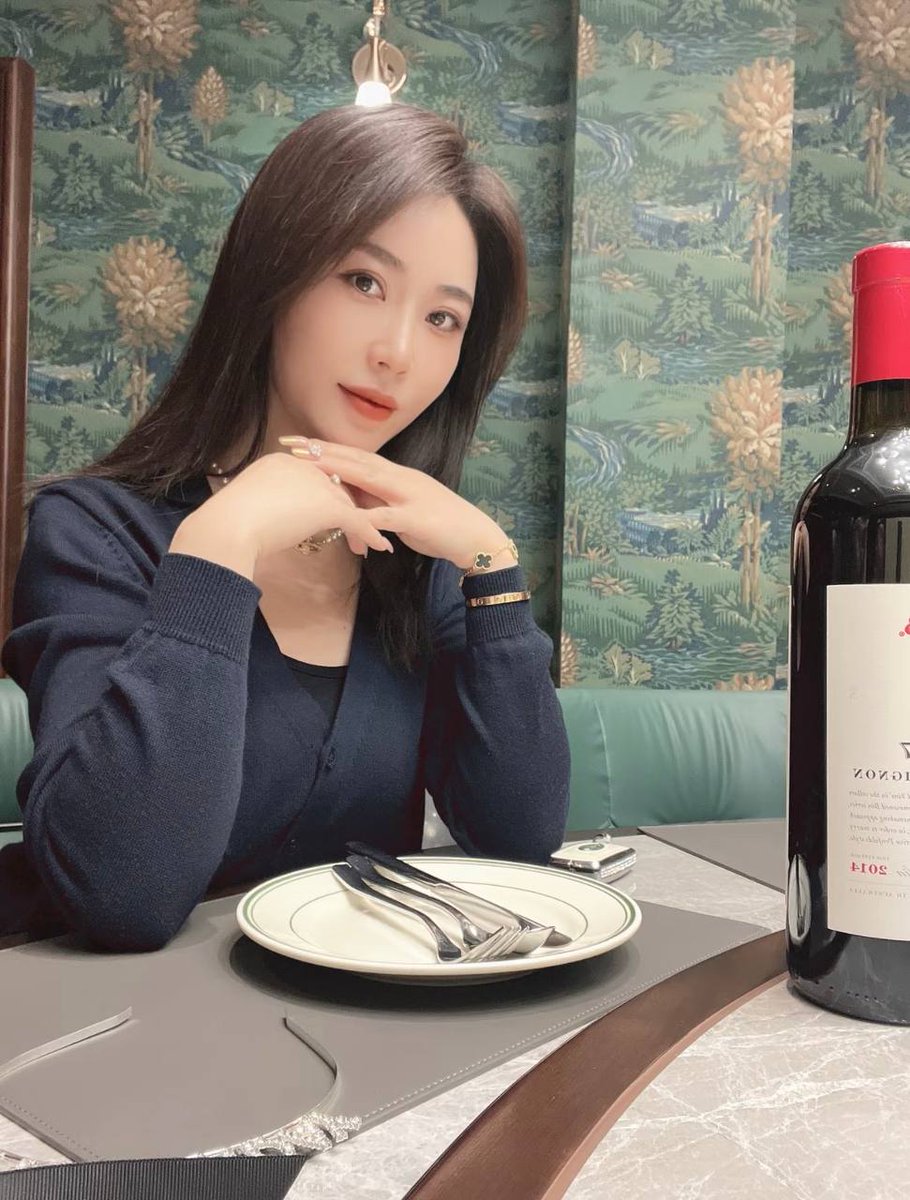 rtaksande8's tweet photo. 无论你身在何处，祝你有个温馨的夜晚和美好的节日🎉 https://t.co/aa1JEFUZpZ
