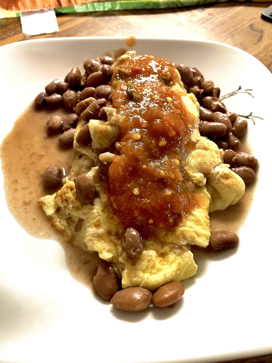 deadpixeltv's tweet photo. This is about as close as I could get to  omurice Mexicano🤣 https://t.co/tAQIcGBnW2