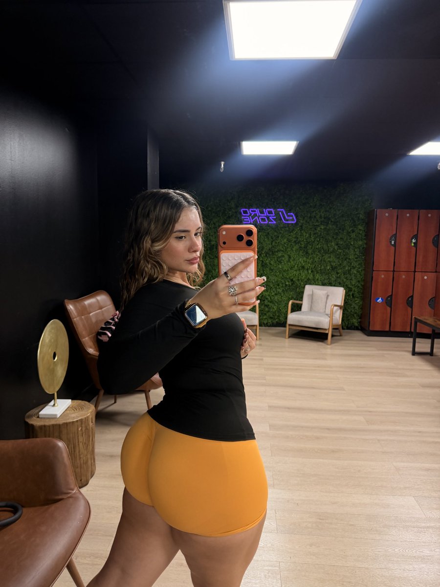 jennieg_x's tweet photo. gym pics ☺️ https://t.co/2kdvWgUn2H