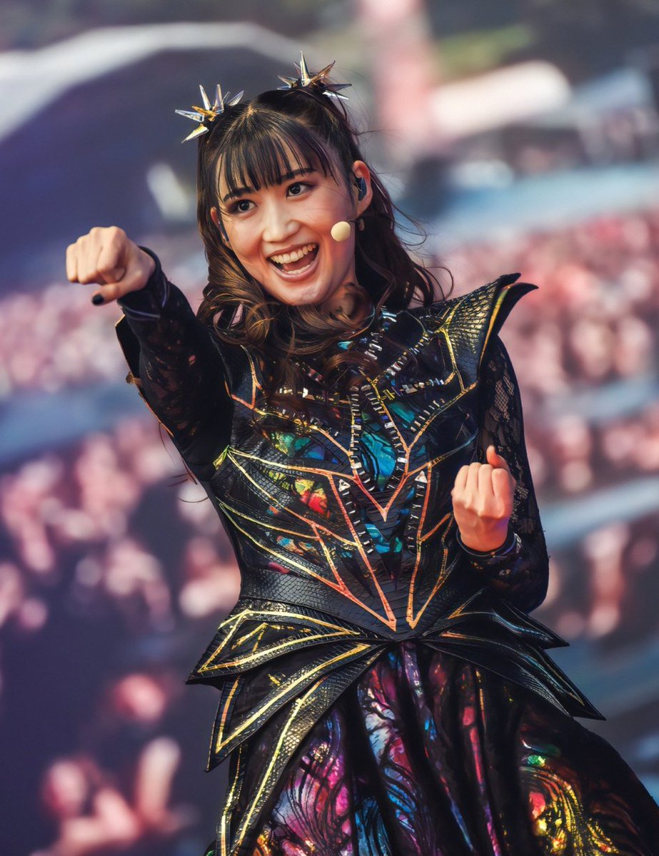 LpZoB's tweet photo. I don't think people realize just how much they help me every day, both mentally and physically.
#BABYMETAL 's music is like a breath of pure positive energy! they're there for me when I'm sad,happy,angry, or simply when I need.
I am grateful to be living in the same era as them. https://t.co/ZELft5TF0h