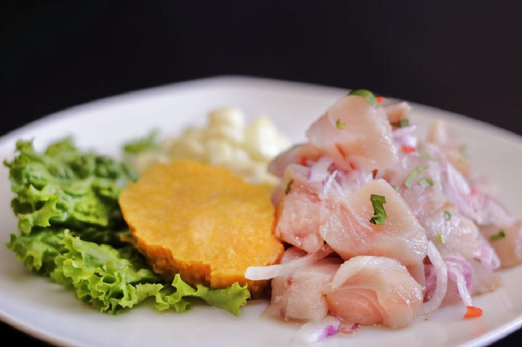 CharlotteWdqx's tweet photo. Feliz Día de la Canción Criolla! Prueba nuestra特供秘鲁ceviche con chicha morada, sabor que celebra nuestra cultura! https://t.co/PEFfvYVRoJ