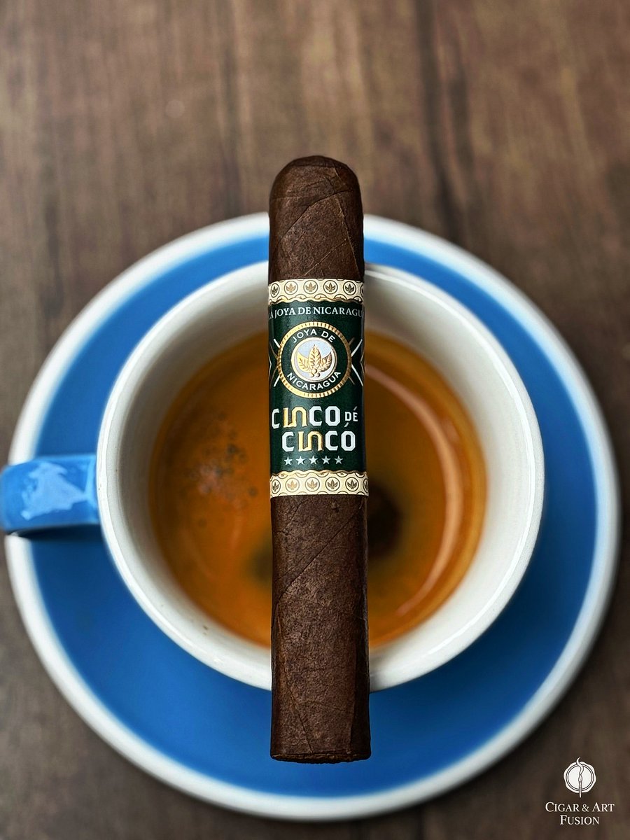 joyacigars's tweet photo. Happy International Coffee Day! Coffee and cigars are a classic pairing for a reason: the roasted bitterness and sweetness of coffee bring out rich notes in tobacco, making each draw more interesting.

Today, grab your favorite cup, light up your favorite JDN and enjoy the ritual https://t.co/xuPoFFK99F