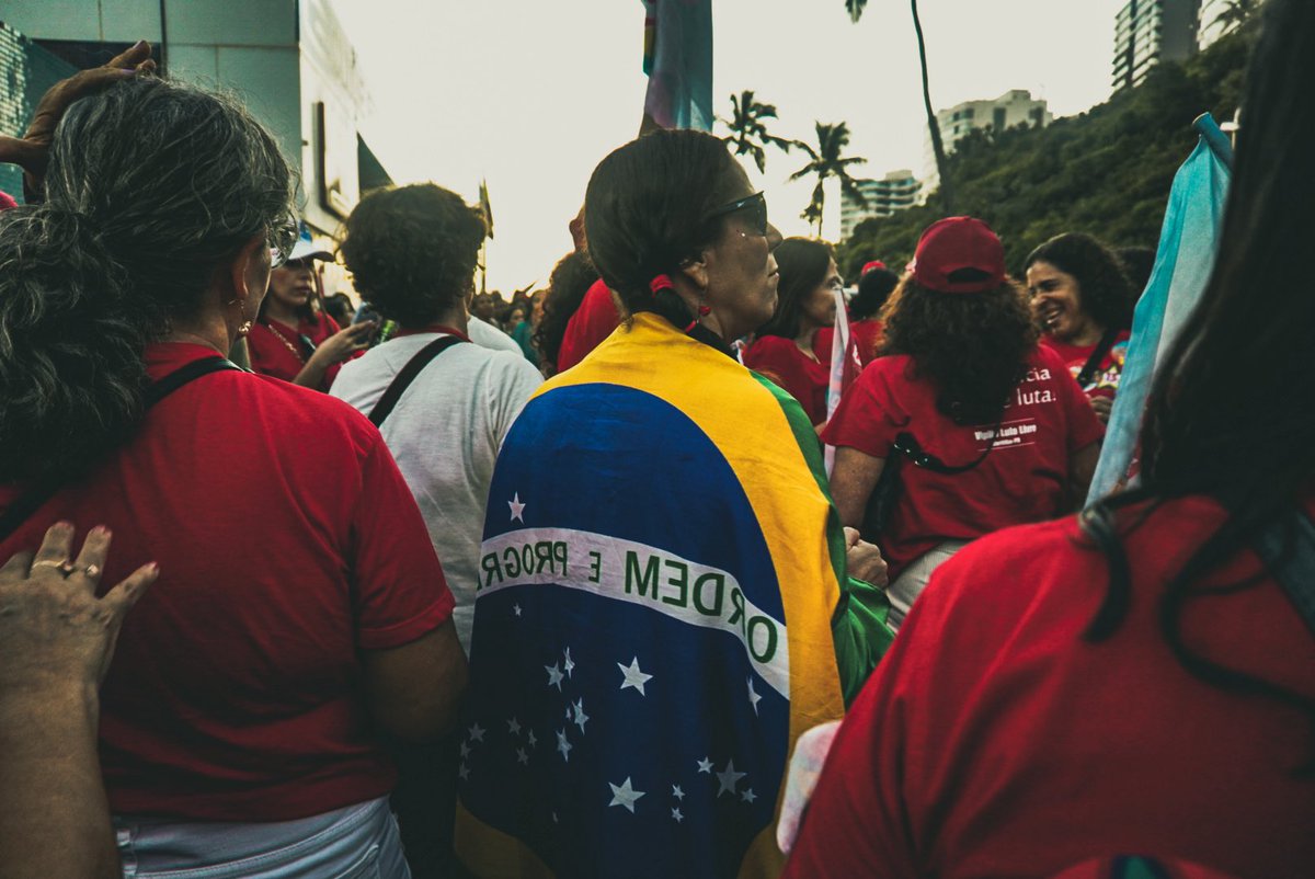 moochild_'s tweet photo. “Quem tem apenas aspirações pessoais, jamais entenderá uma luta coletiva” https://t.co/0fvUBLkPrf