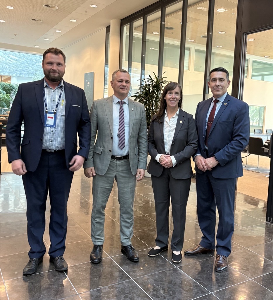 CBPOpsSpprtEAC's tweet photo. Thank you @Europol for hosting the European Police Chiefs Convention in The Hague. @USBPChief and I joined a U.S. delegation alongside delegates from 59 countries to discuss migration, counterterrorism, and technology. @CBP #EPCC #MakingEuropeSafer #KeepingAmericaSafe https://t.co/hOvQsCWiWJ