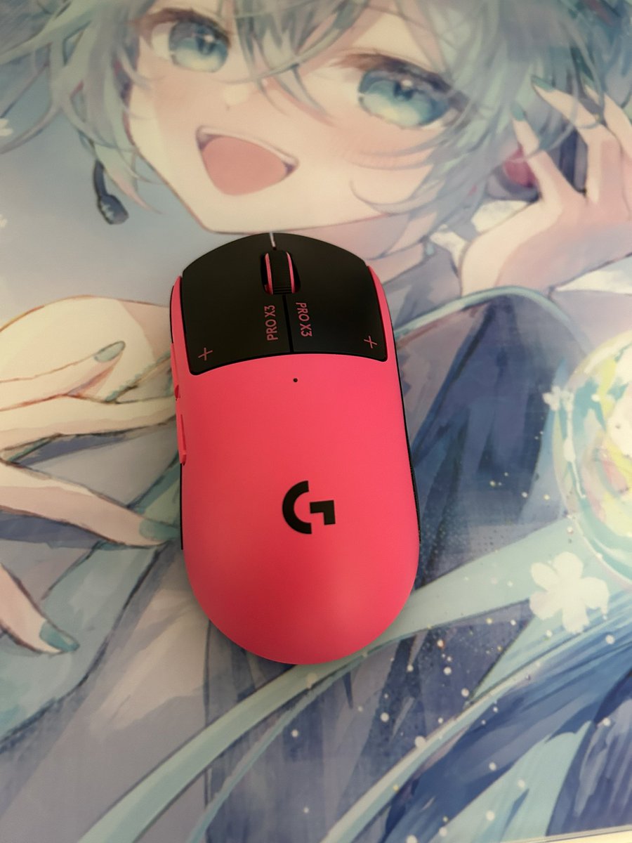 pretendvvs's tweet photo. new mouse is finally here :D https://t.co/gjbPmnhZ4J