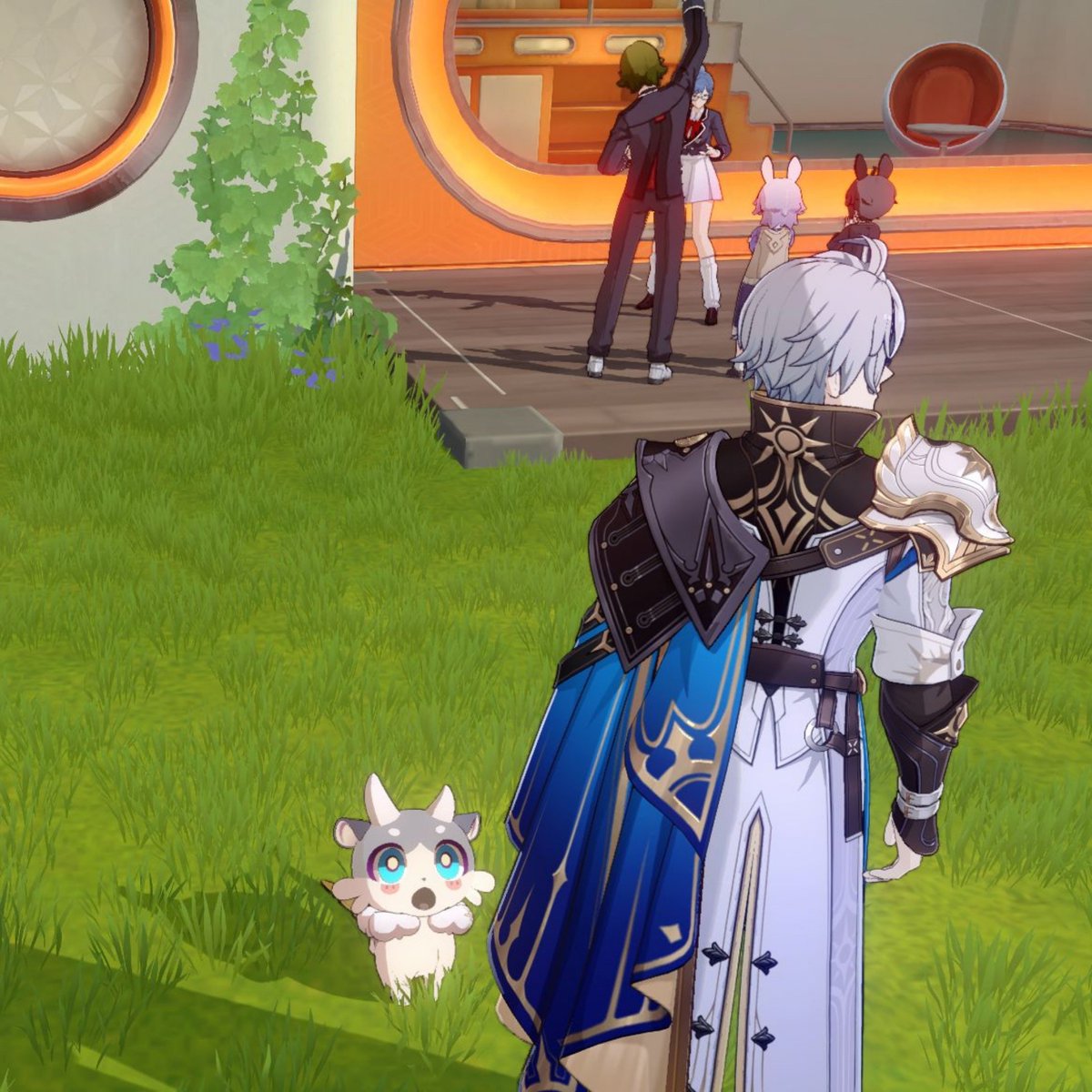 eIioholic's tweet photo. phainon why would you semi-transform right in front of your son... now beagle coconut is traumatized https://t.co/eu6dK3U4Jq