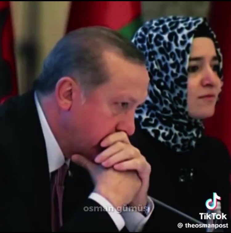 muratbahar_'s tweet photo. Ne yetmedide sana bu kadar insanın hakkına girdin.
Hangi hakla boynumuzu büküp utandırdın bizi. 
Sadakati bir kenara fırlatıp liderini sırtından bıçakladığında, sadece ona değil, seninle aynı havayı soluyan herkese ihanet ettin.

AsılSuçlular Yargılanmıyor
Hayırlı Cumalar https://t.co/dJ4IkycVYm