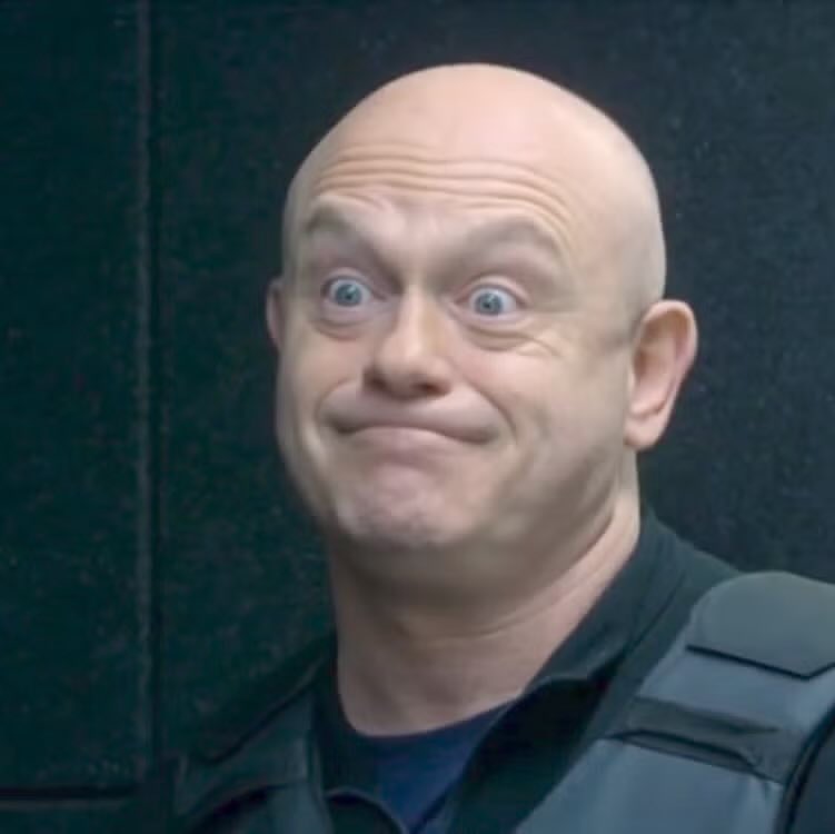esnysofia's tweet photo. Ross Kemp aka professional hard nut 

#CelebrityTraitors #Traitors #TraitorsUK https://t.co/bOB82cZkmt