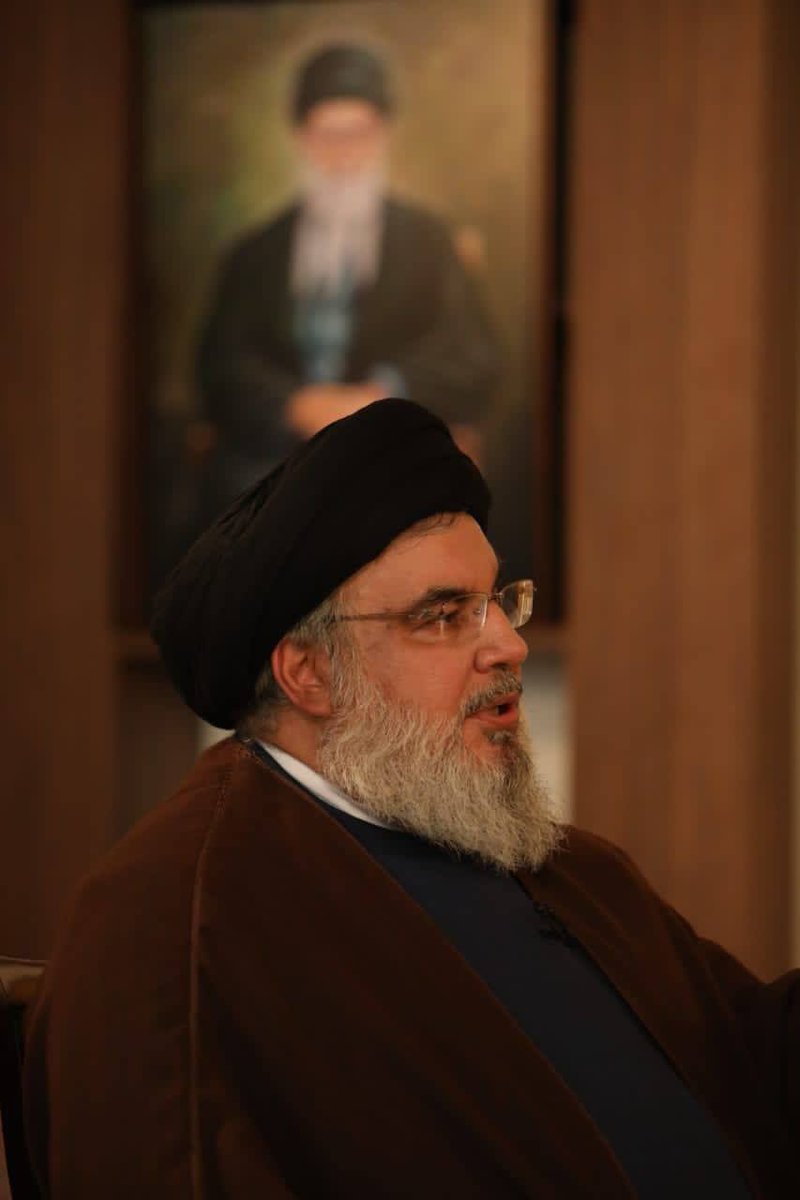 sedmahdii's tweet photo. سید هاشم الحیدری نقل می کنند که آمریکایی ها و عربستانی ها با واسطه به سید حسن نصرالله پیام دادن که اگر دست از ولایت فقیه و ایران برداری حکومت لبنان را به تو می دهیم 
اما سید حسن قبول نکردن https://t.co/rRk88p6Lgr