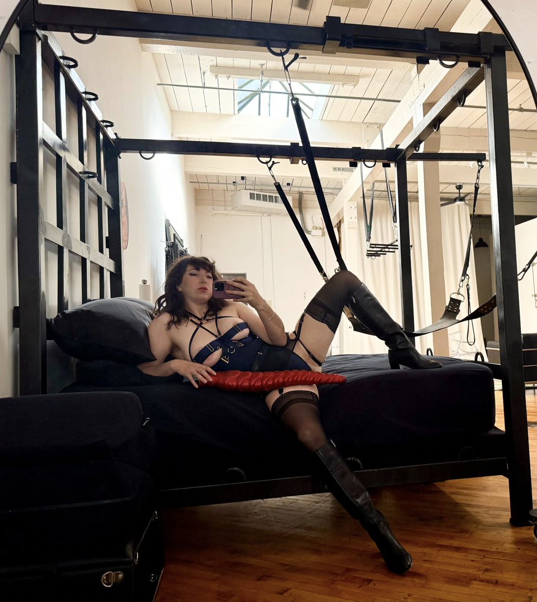 MistressOdette's tweet photo. Availability next Tuesday 10/6 and Thursday 10/8 10am-4pm!  I have a trip planned in late October, so availability will be limited! https://t.co/ipdC4yumT9