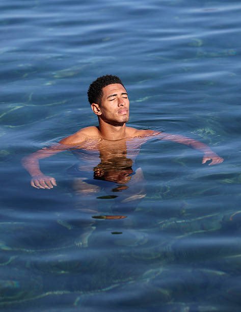 BellinghamEra_'s tweet photo. 🏊‍♂️ https://t.co/dnOFyEOCuX