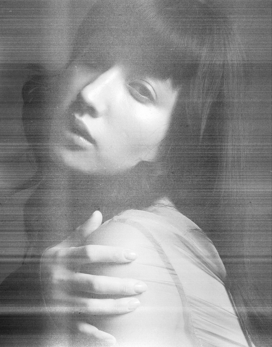 laviiieendeuil's tweet photo. Core. 
#photography #editorial https://t.co/pYEz6KPjGB