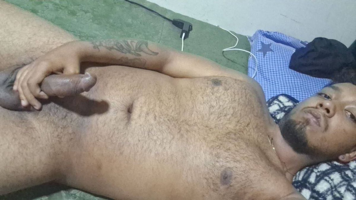 Juliespi20X's tweet photo. 81. Hetero Colombiano Engañado 🇨🇴 

Dale RT + ❤️ https://t.co/ZXUVCmylp5