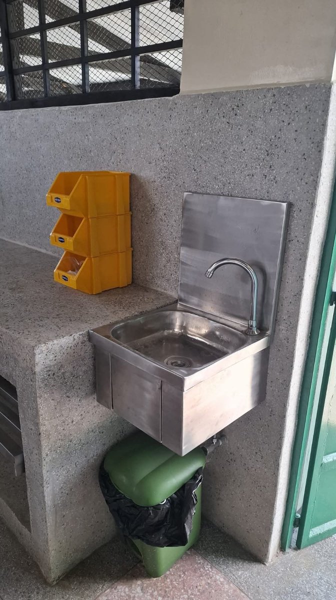 HonKangata's tweet photo. Kaharati Primary Maragwa - such 68 new kitchens are under construction as we prepare for Primary School Meals in Jan 2027.

A joint project with Food for Education https://t.co/ibWOQH8789