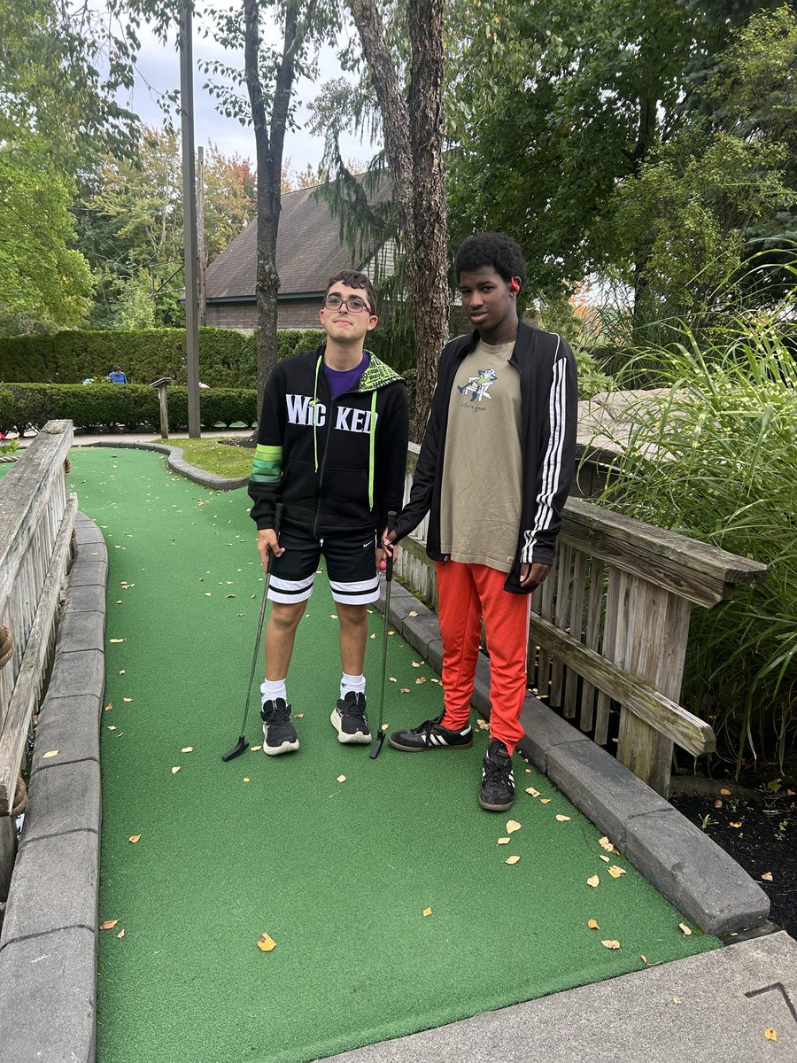 LABBBREC's tweet photo. #MiniGolfers on the course https://t.co/O1EnIGKLXe