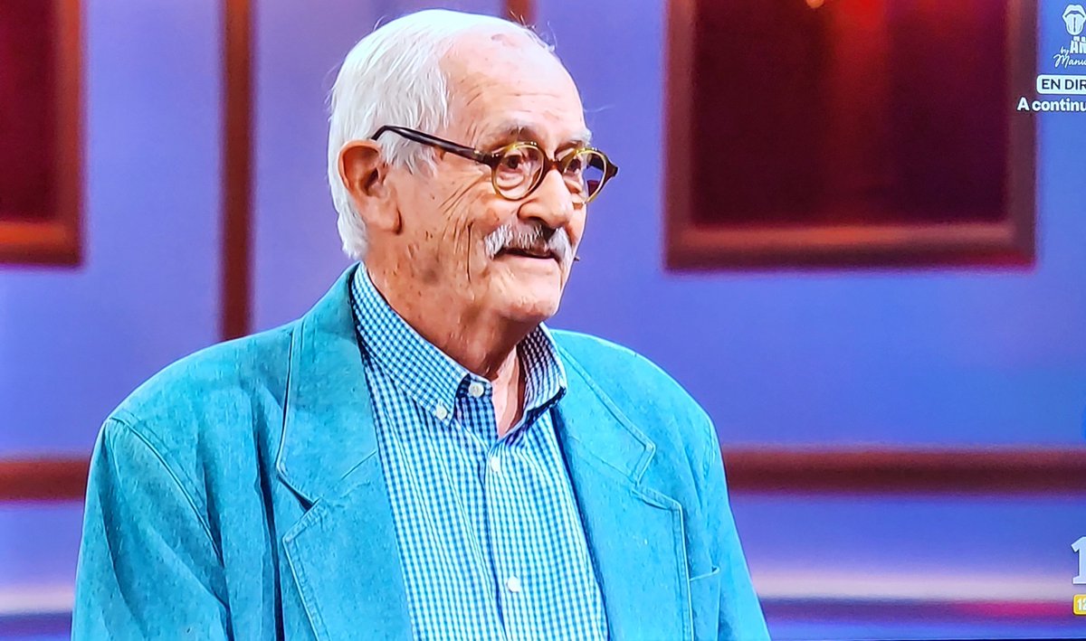 Davidmanoffire's tweet photo. José Mariano Benítez de Lugo veterano abogado que se ha enfrentado a gigantes como el fondo buitre "Blackstone" #LaRevuelta_TVE https://t.co/x3GSWuIGKz