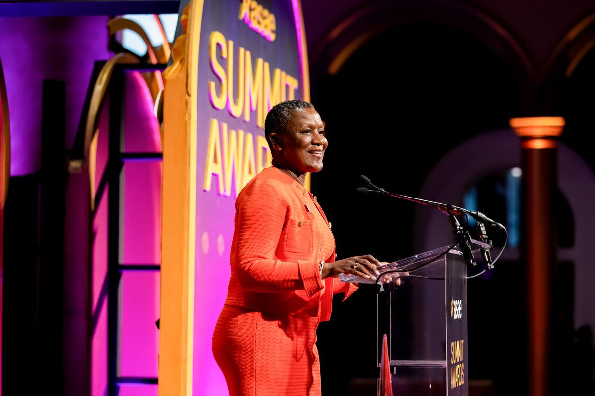 epnacusa's tweet photo. Celebrating leadership and excellence! A look back at the ASAE Summit Awards through our lens. 🏆📷
.
.
.
#ASAE #EventPhotography #CorporatePhotography #SummitAwards2026 #AssociationExcellence 
 #epnac https://t.co/S8tznUlI9m