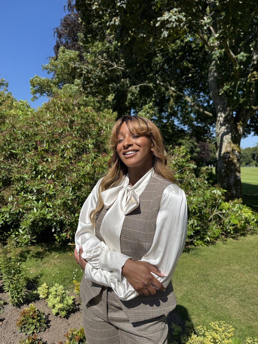 cuppymusic's tweet photo. Appaz I’m a nature girl now, taking walks for peace and quiet. Who have I become? 😂 

Well, no surprise I’m 33 years old right now, meaning it’s my “Jesus Year” 🕊️

Less noise. More peace. Less proving. More of God. https://t.co/Imhywk5GaN