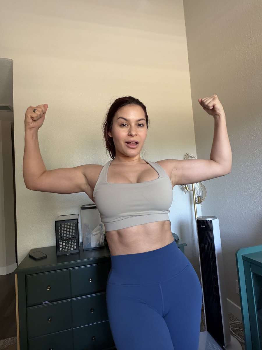 Nicole Aria OnlyFans nude muscle mommy 2026 explicit