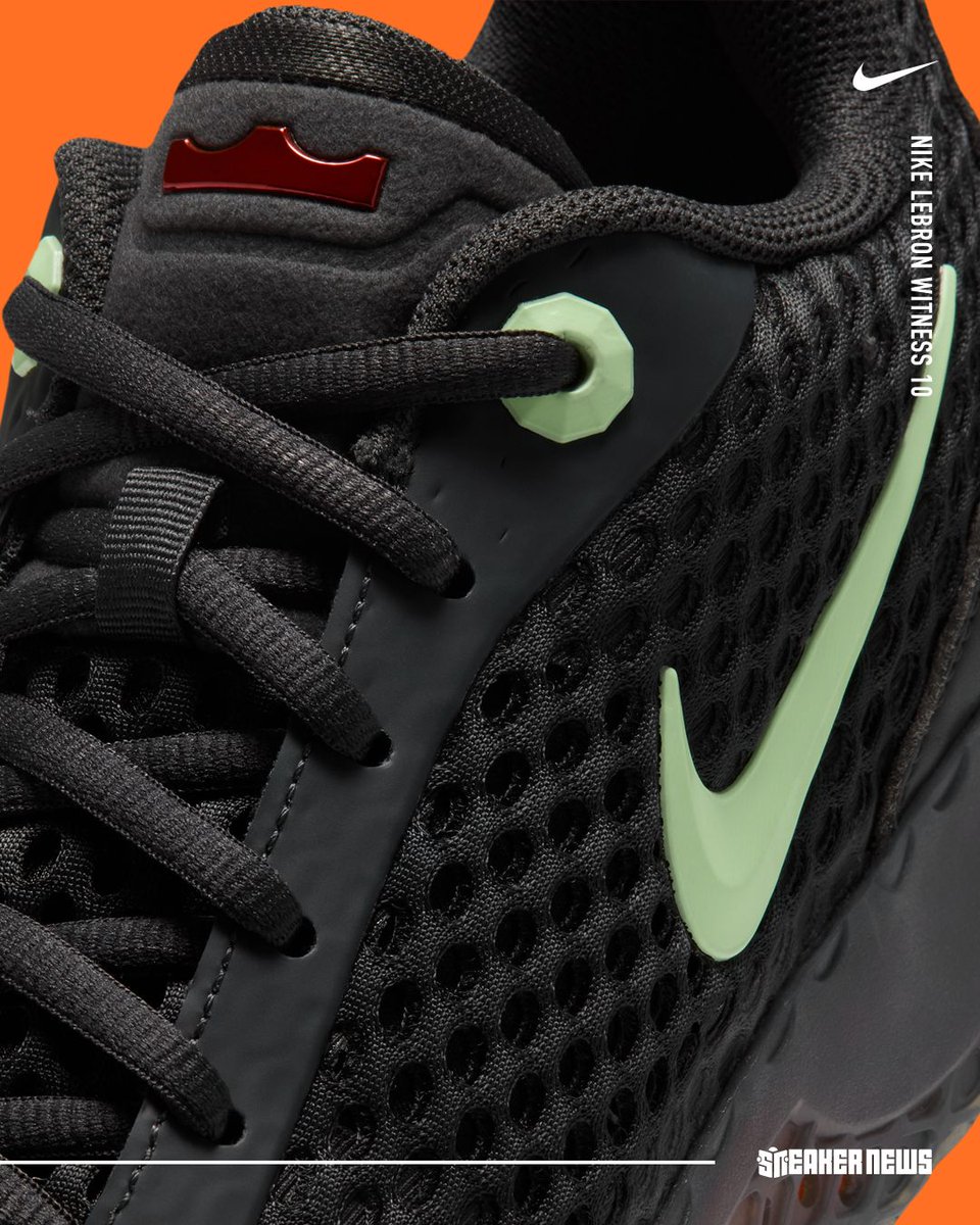SneakerNews's tweet photo. The Nike LeBron Witness 10 is the latest to join a stacked Halloween 2026 roster 🎃 

Bron's new takedown model reflects his love for the holiday with a jack-o'-lantern heel 

Our full breakdown: https://t.co/0dO0b0rWEo https://t.co/f0D3JdANSa