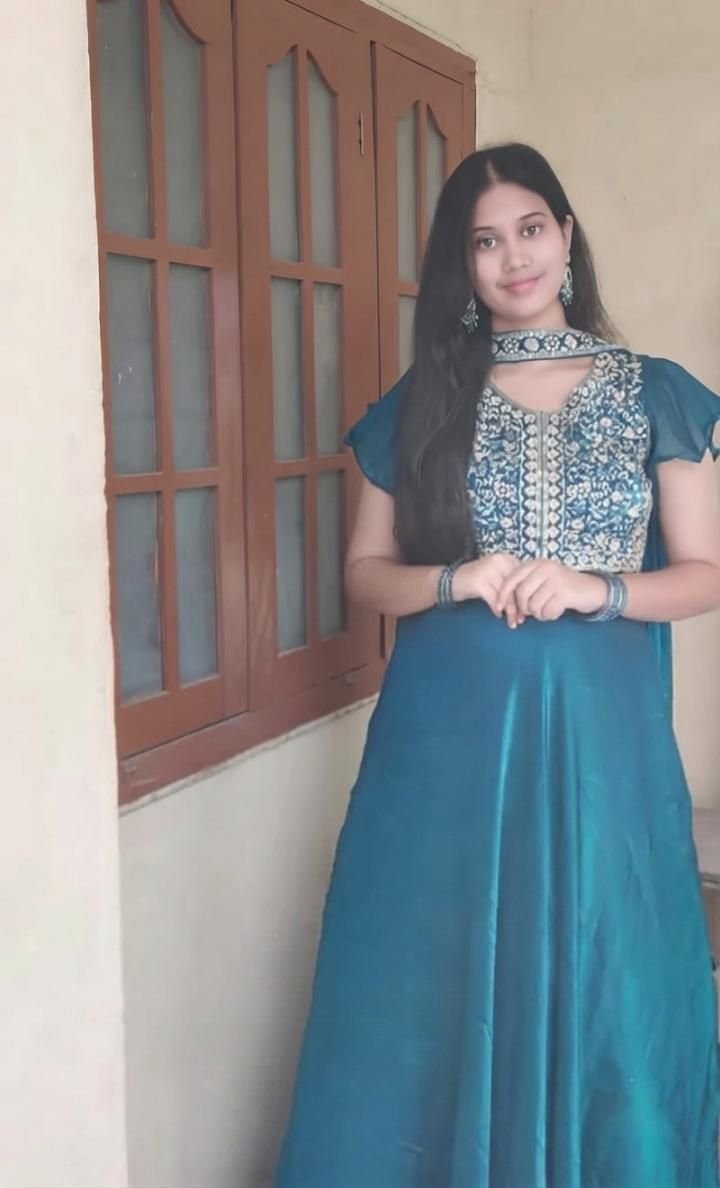 Jn123_z's tweet photo. Follower oda cousin,peru mrudula,21 , hyderabad,ahhhh semaya iruka,pathale oru mari veri aguthu 🥵🥵🥵,iva epdi nu comment la sollunga { if it gets 25 or more retweet,will post her nude pic} https://t.co/xTUNYJ7jr0