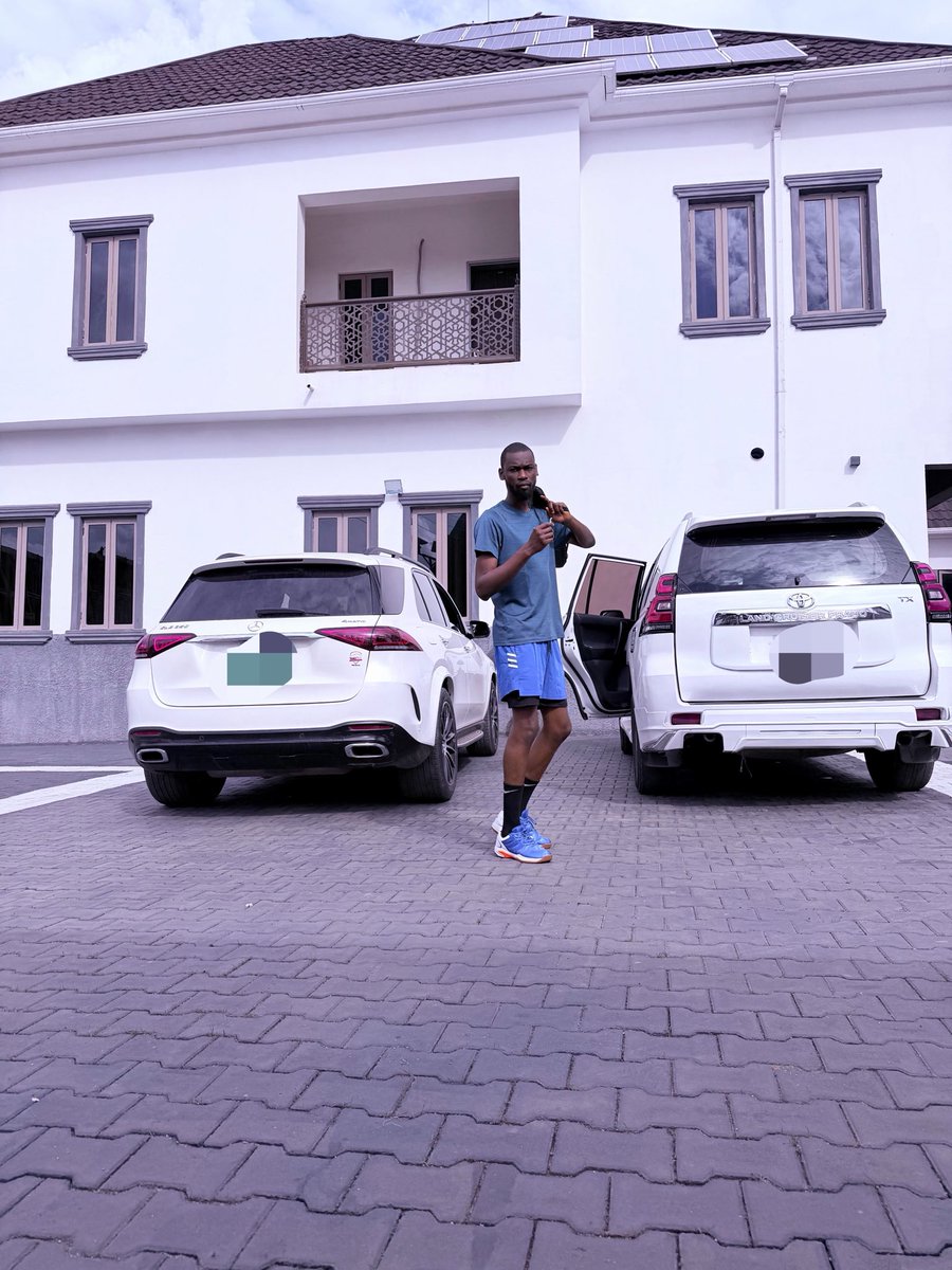 Ekitipikin's tweet photo. 🎾 🏸 https://t.co/9dptQZqP1X