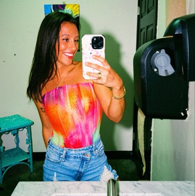 charismckenzie1's tweet photo. #NewProfilePic https://t.co/3oa67wuHHT