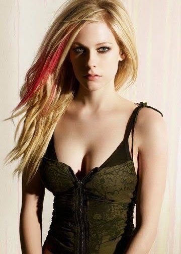 qrpress_'s tweet photo. Avril Lavigne https://t.co/3Lj029Pwm8