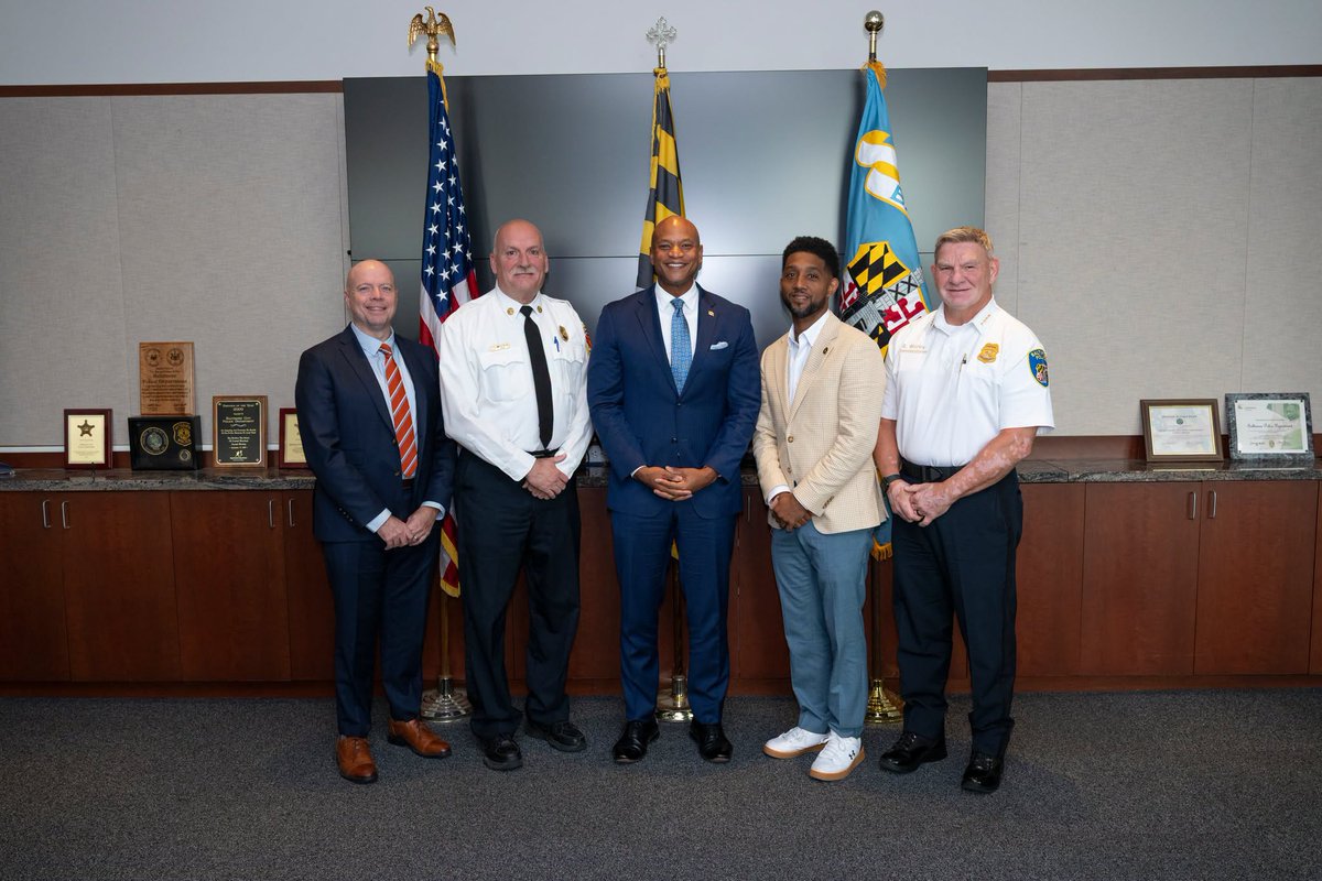 BaltimoreFire's tweet photo. Today, Mayor Brandon M. Scott and Governor Wes Moore joined Fire Chief James W. Wallace to recognize Baltimore’s emergency communications professionals and highlight state investment in 9-1-1, 3-1-1, BCFD, BPD and BCIT operations. https://t.co/9nASL8oDFo