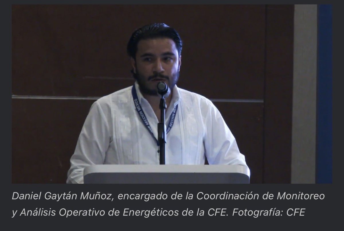 MarioMal's tweet photo. 🚨 Una red de “plazas pirata”, sueldos inflados, presunto nepotismo y promociones irregulares opera al interior de la @CFEmx, en momentos en que la empresa atraviesa una reestructuración que está reacomodando los grupos de poder. Expedientes, denuncias internas y testimonios obtenidos por EL CEO documentan irregularidades que alcanzan tanto a funcionarios de la actual administración como a personajes vinculados con el exdirector @ManuelBartlett 

Uno de los casos más llamativos es el de Tatiana Madrid Sánchez, actual encargada de Asuntos Legales. En 2022 percibía poco más de 42 mil pesos mensuales y para 2024 su salario había aumentado a 228 mil pesos. Trabajadores señalan que decenas de empleados han llegado o sido promovidos durante la gestión de Emilia Calleja. (EL CEO⁠)

La reestructuración abrió además la puerta al regreso de antiguos aliados de Bartlett. Guillermo Nevárez Elizondo, exdirector de CFE Distribución y señalado previamente por presunto nepotismo, fue nombrado director de Redes Eléctricas. José Martín Mendoza Hernández asumirá Política Comercial. Los movimientos detonaron una disputa interna por posiciones y atribuciones dentro de la empresa.

EL CEO tuvo acceso a tres expedientes con evidencias sobre presuntas contrataciones irregulares, usurpación de puestos y remuneraciones que no estarían justificadas. Una de las denuncias advierte incluso que funcionarios señalados tienen acceso al sistema SAP de recursos humanos y nómina, así como a expedientes físicos del personal, y alerta sobre el riesgo de alteración u ocultamiento de evidencia. (EL CEO⁠)

¿Quiénes integran estas redes? ¿Cómo se otorgaron las plazas y aumentos salariales? ¿Qué denuncias siguen sin avanzar y cómo está modificando la reestructura el equilibrio de poder entre @EmiliaCallejaA, los funcionarios vinculados a Bartlett y el grupo relacionado con @LuzElena_GE?

No se pierdan esta investigación de @SerchRincon en @elceo__ 👇 https://t.co/go1cAjSOb1