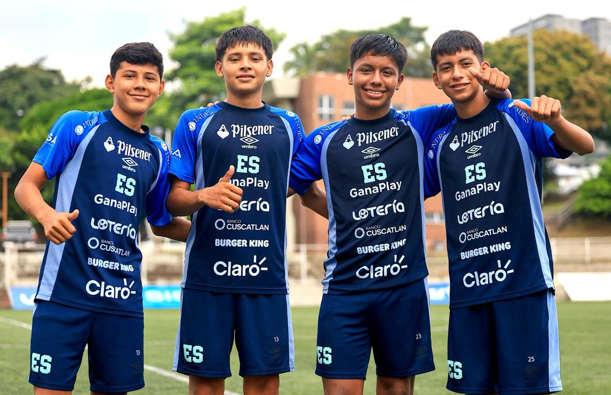 LaSelecta_SLV's tweet photo. 🇸🇻⚽️ 𝐄𝐧𝐟𝐨𝐜𝐚𝐝𝐨𝐬 𝐞𝐧 𝐞𝐥 𝐅𝐞𝐬𝐭𝐢𝐯𝐚𝐥 𝐒𝐮𝐛-𝟏𝟓 𝐝𝐞 𝐥𝐚 𝐅𝐈𝐅𝐀.

La Selección Sub-15 Masculina continúa con su preparación de cara a su participación en el Festival Sub-15 de la FIFA 2026, que se desarrollará del 22 al 31 de octubre en Bakú, Azerbaiyán. https://t.co/tvHjUN8JgZ