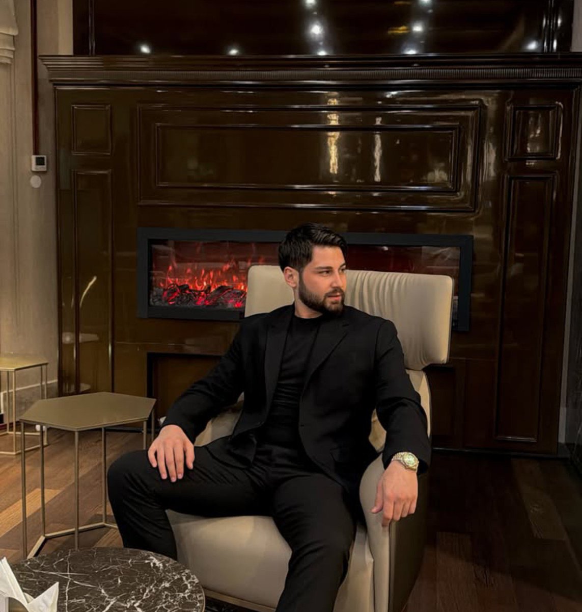 bayanAsenanjxv's tweet photo. Kral Herzaman Kraldır...🔥👑👑

@Yagizbektik #kısmetseolur https://t.co/lBKnpMmzKb