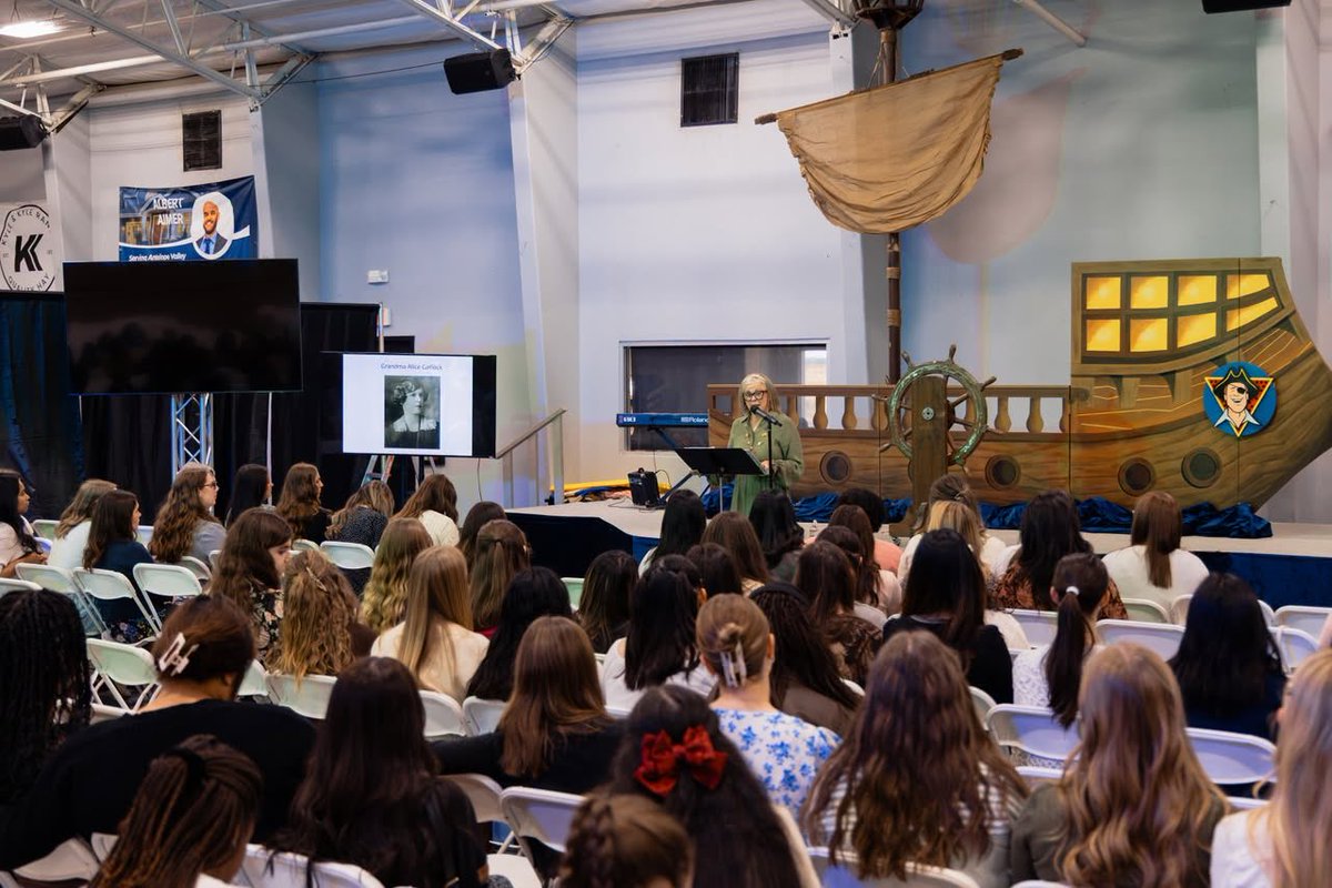 PatchAdventures's tweet photo. Grateful for the opportunity to be a part of this year’s Spiritual Leadership Conference in California!
Our team participated through special music, Shelly spoke during the breakout sessions, and the Patch crew lead the kids’ program during the evening services. https://t.co/Ma4vKq7QIZ