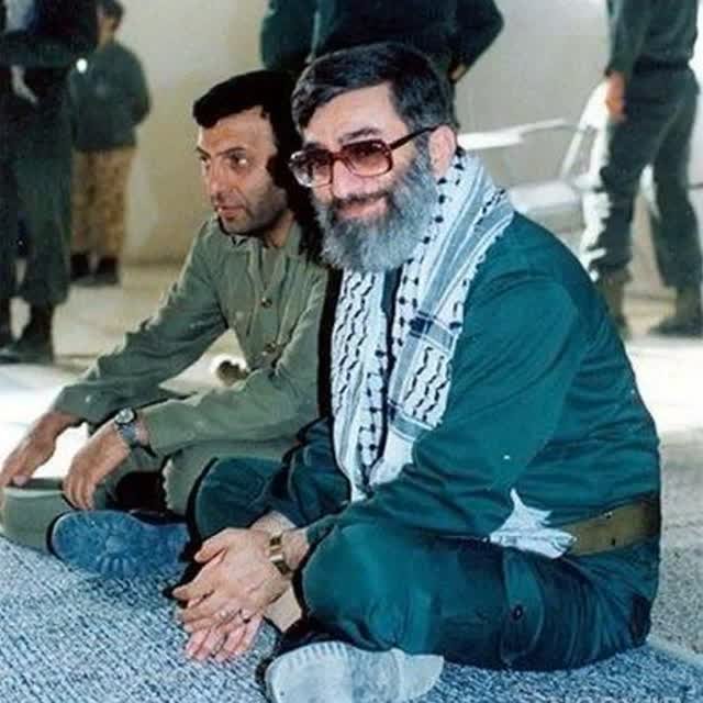 hey__vaa's tweet photo. شـ.هـ.یـ.د مهدی زین الدین:
هرگاه شب جمعه شـ.هـ.دا را یاد کنید
آنها شما را نزد اباعبدالله (ع) یاد می کنند🌱
شهدا را ياد كنيم با ذكر صلوات 🌹 https://t.co/Hm06Fd9O5r