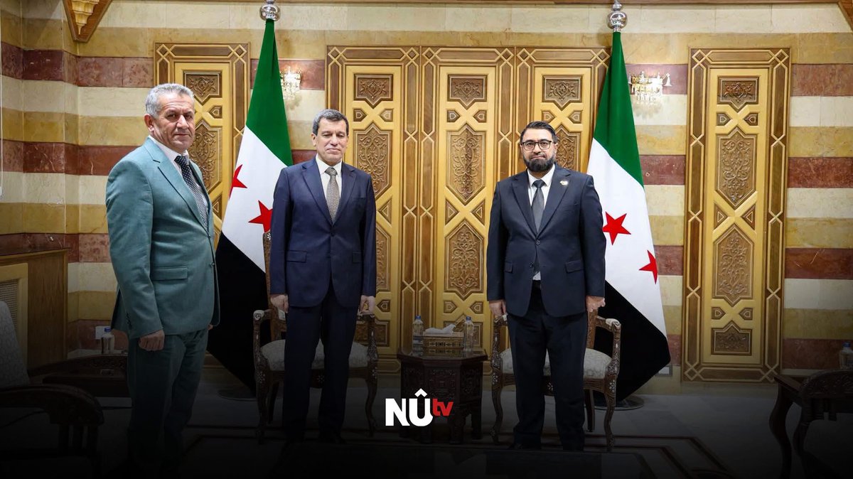 Bazzf7's tweet photo. Wezîrê Dadê Dr. Mezher El-Weys pêşwaziya Birêz Mazlûm Ebdî, Şêwirmendê Serokatiya Komarê kir, û di hevdîtinê de li ser hejmarek mijarên girîng ên hevpar nîqaş hatin kirin.
#nûçetv 
@nucenutv 
@nucetvsorani https://t.co/ycoNUR74xG