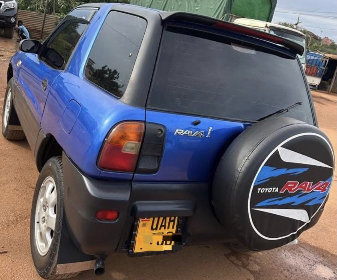 RAV4_UG's tweet photo. Which color would you choose https://t.co/v9Edo59FDM