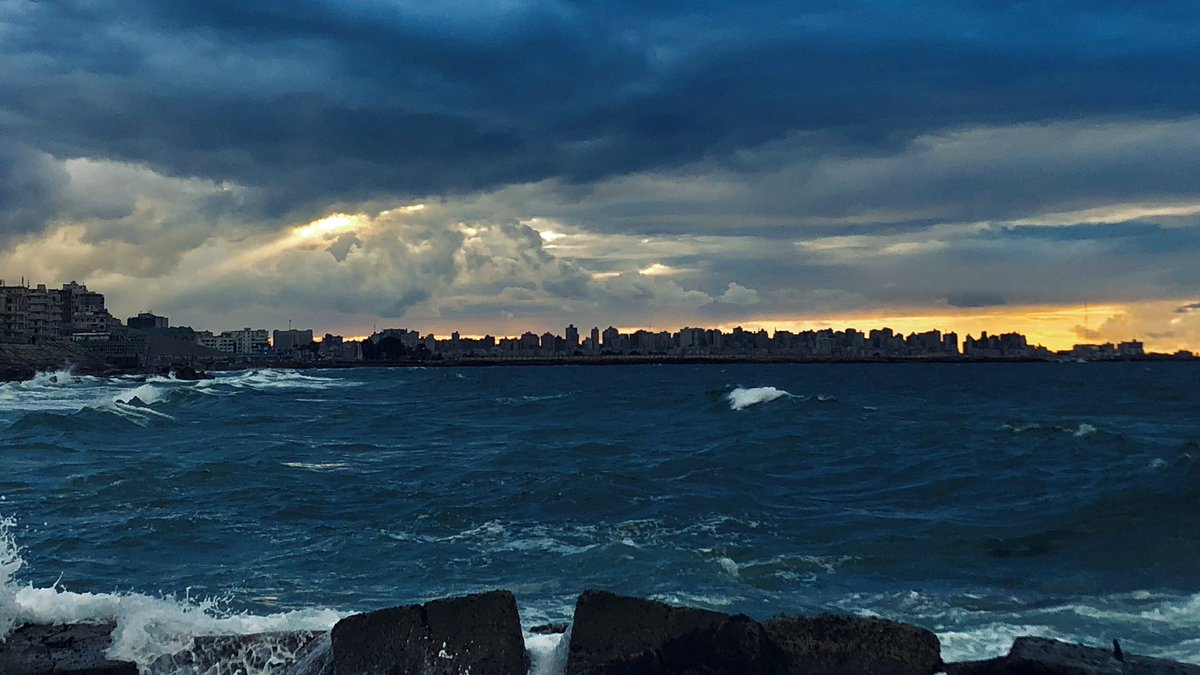 zeyadhasan12's tweet photo. Colors from around Alexandria https://t.co/IhBJEOX8QY