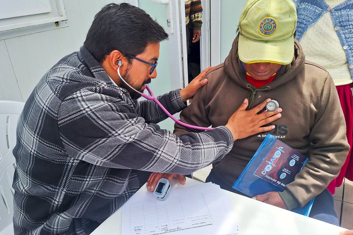 MidisPAIS's tweet photo. 🚤 ¡Los servicios del Estado también navegan por el Titicaca! 💙

En Uros Titino, #Puno, pobladores accedieron a cerca de 700 atenciones durante una jornada realizada en el Tambo del @MidisPAIS. https://t.co/8TZlCdvkQE
