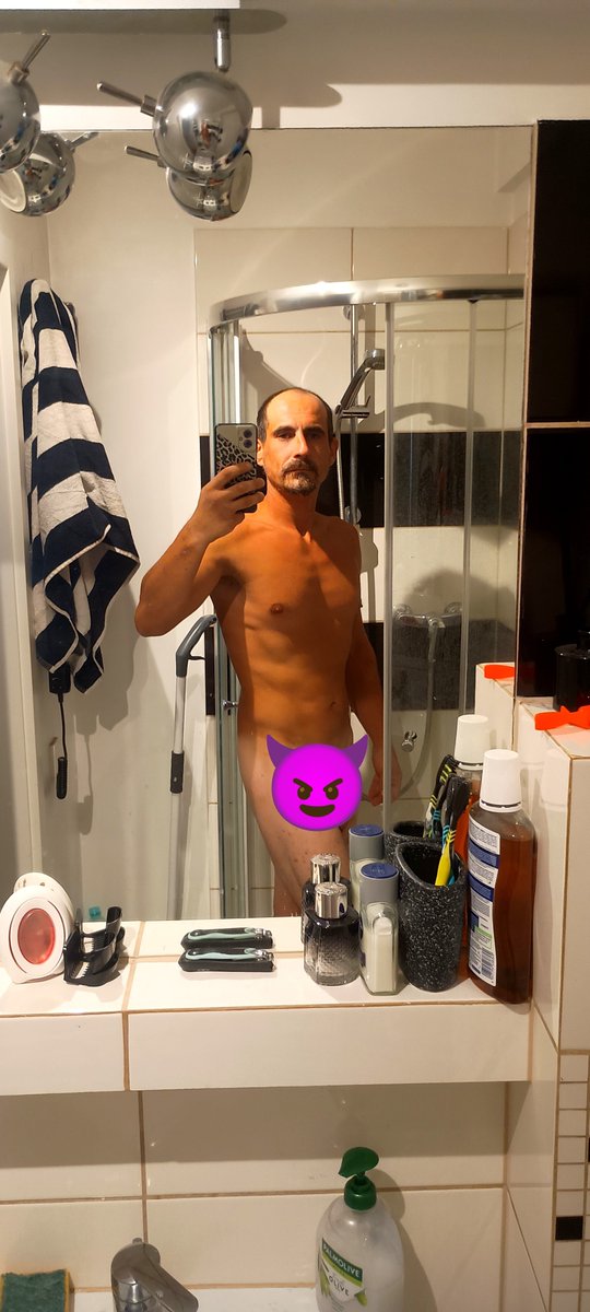 AmatorskiFiutek's tweet photo. Kto wskakuje ?? 😁😈🫣 https://t.co/xtYTN6PwU7
