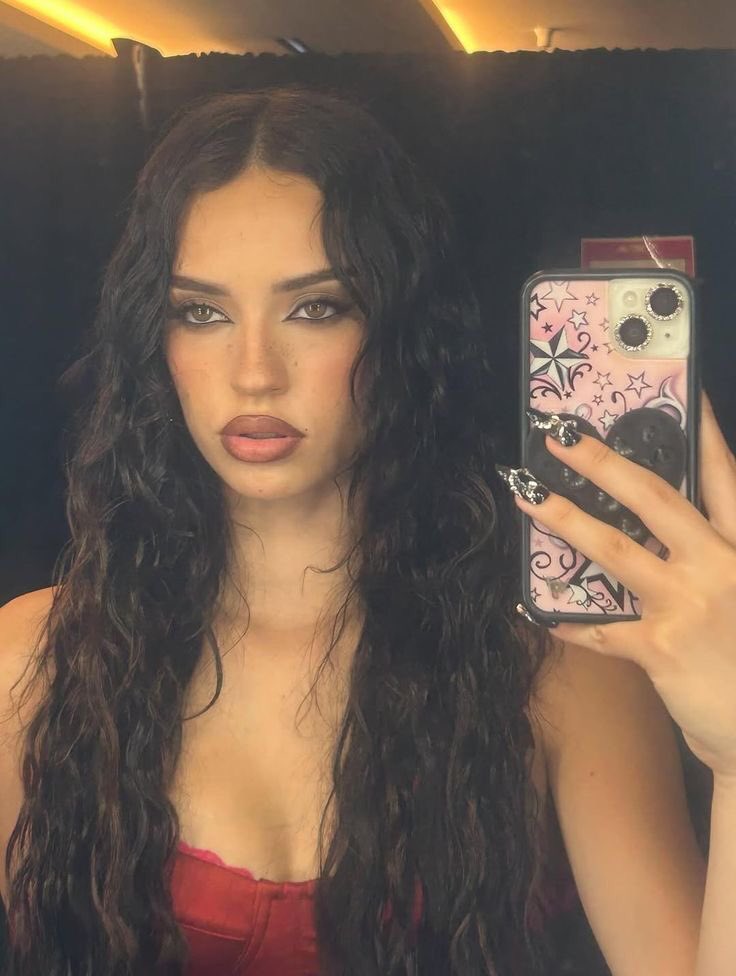 realkingbigmal's tweet photo. Hi Daniela. You are one of the most beautiful people i’ve ever seen inside and out. Your dancing is so captivating and you sound amazing singing live and studio. I love how kind you are to the fans and how much you love and care for them. ❤️❤️
#DevotedToDaniela
#DearDani https://t.co/wA0B8GRvAf
