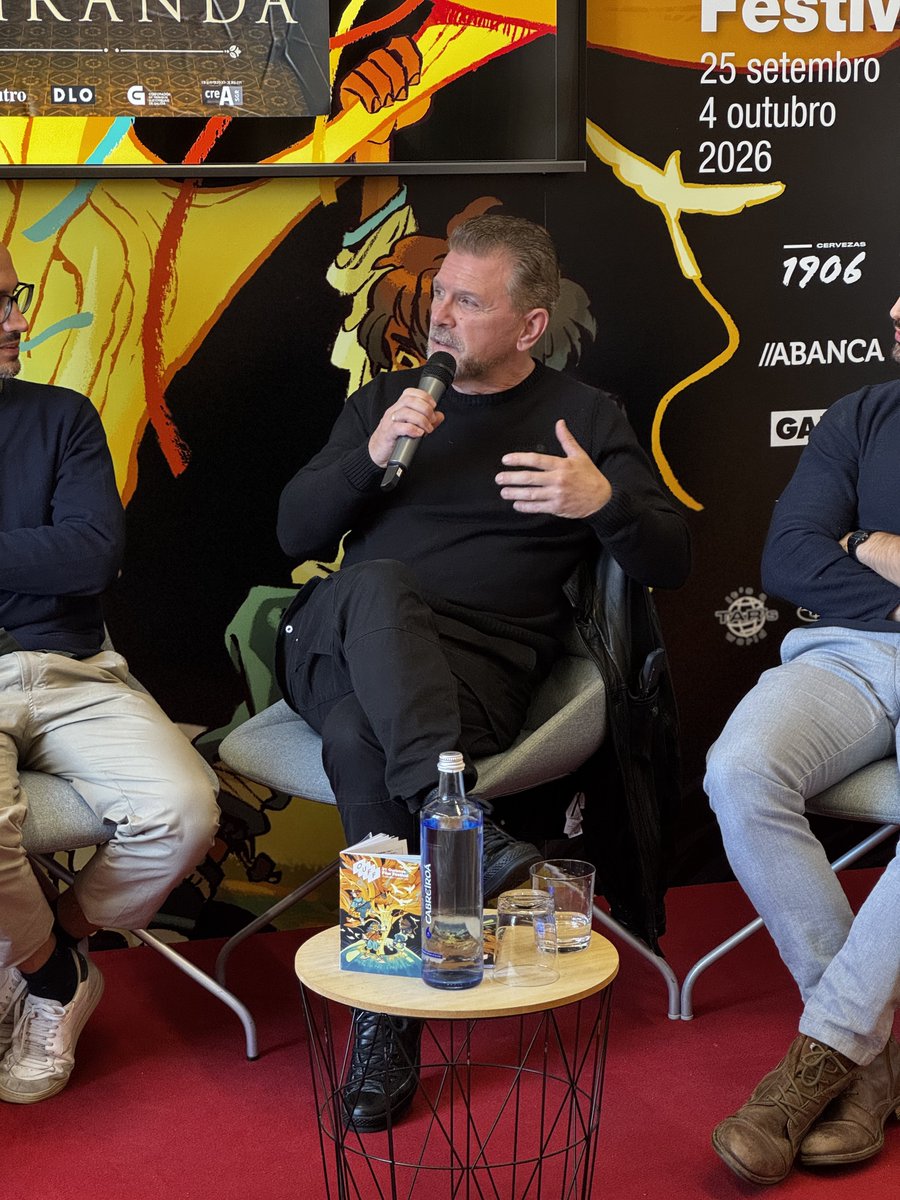 laregiontele's tweet photo. @simoncasal @nachonugo_ Agora si: fotos feitas, preguntas respondidas e… queda o importante. Que se apague a luz e empece a función 🍿🎥
Vémonos no patio de butacas! 🩺🎬
#ClínicaMiranda #OUFF31 #LaRegiónTelevisión #AudiovisualGalego https://t.co/Rc7AqZKCfz