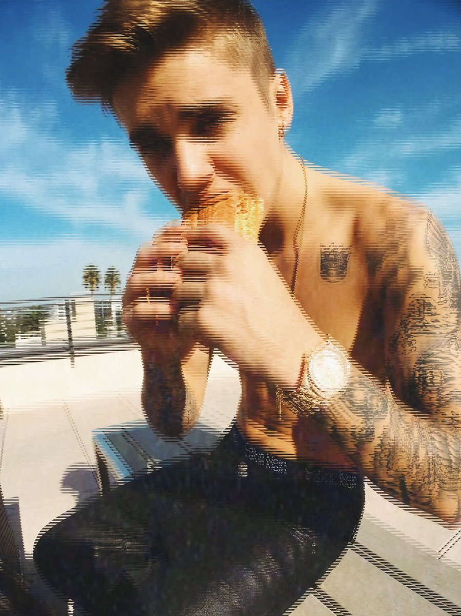 yukonsbieb's tweet photo. the most beautiful teenager https://t.co/BMLOEdpkBq